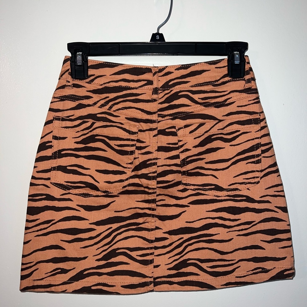 Gianni Bini Tiger Print Skirt